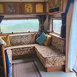 Fern Meadow Caravan Кемпинг