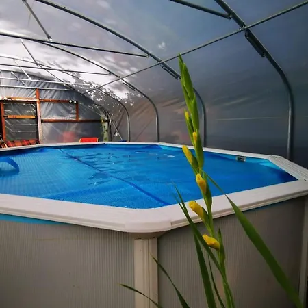 Camping Countryside Caravan Saint-Michel-de-Montjoie