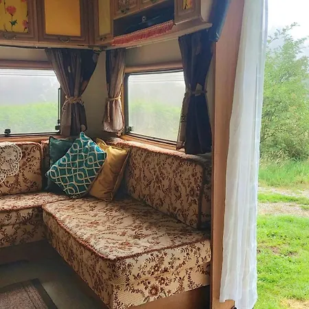 Fern Meadow Caravan 1 Camping 5*