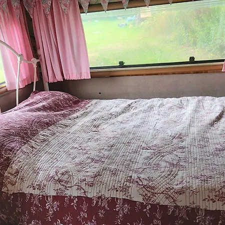 Countryside Caravan Camping Saint-Michel-de-Montjoie