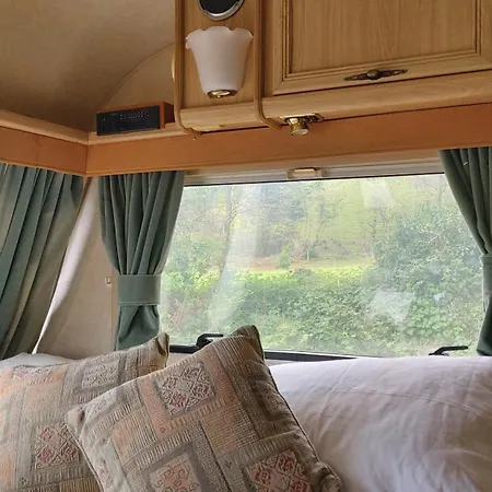 Fern Meadow Caravan 1 5* Saint-Michel-de-Montjoie